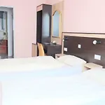 Royal City Hotel