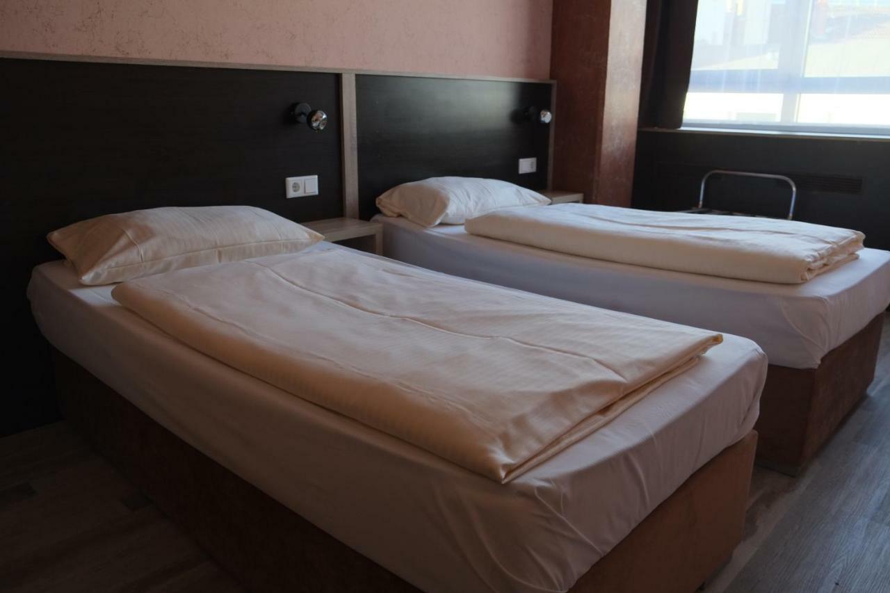 Royal City Hotel 2*